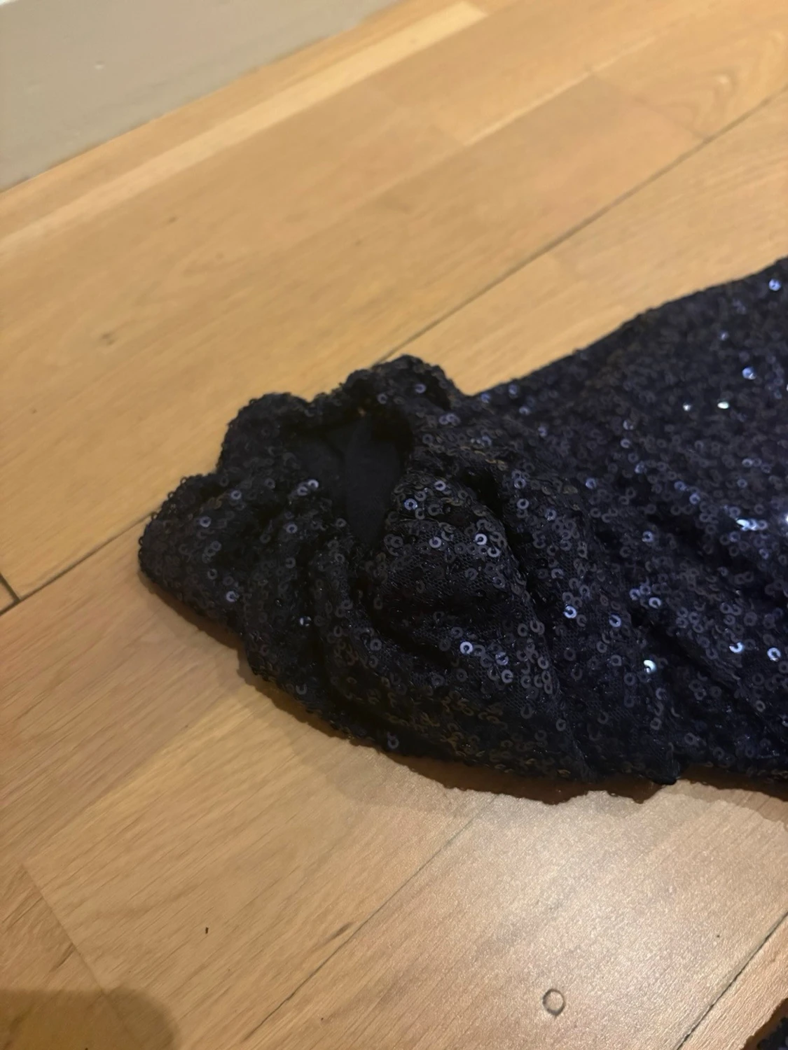 Glittrig mörkblå blus med paljetter - 3