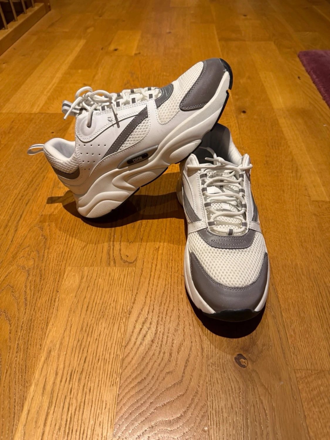 Vita och grå chunky sneakers - 1