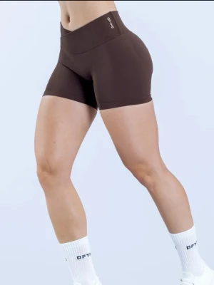 DFYNE VISION  - Shorts i vison-kollektionen från Dfyne💕Använda 2 ggr men de är för små för mig så säljer därför✨färgen umber och storlek S