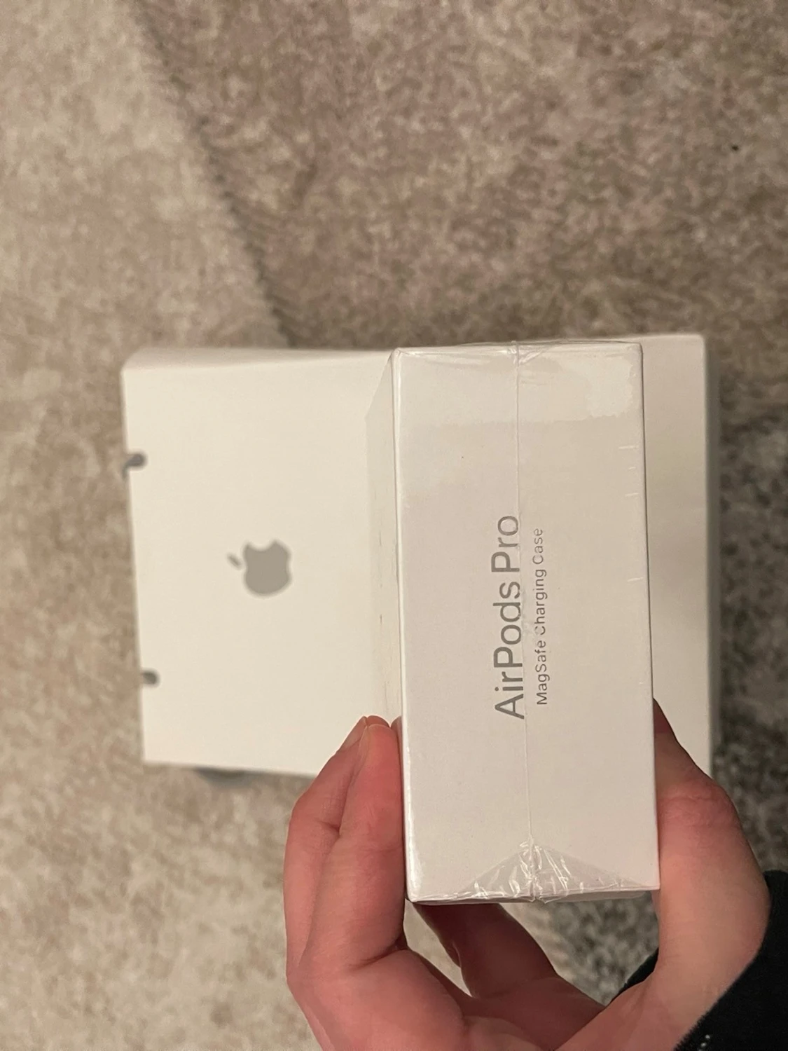 AirPods Pro (MagSafe Charging Case)