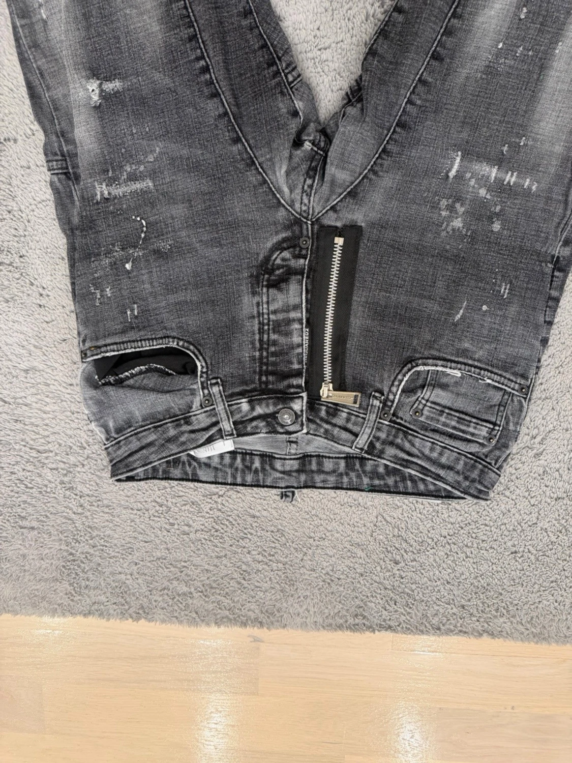 Grå jeans från dsquared  - 1