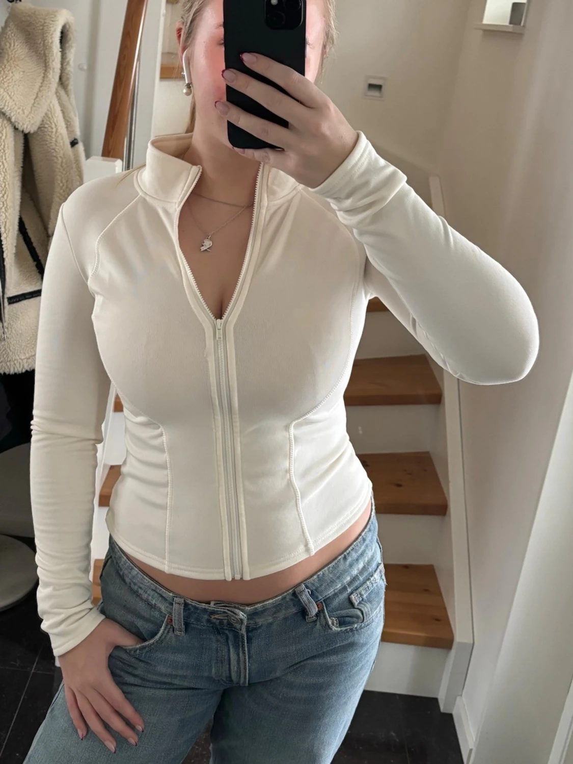 Vit ziptröja - 2