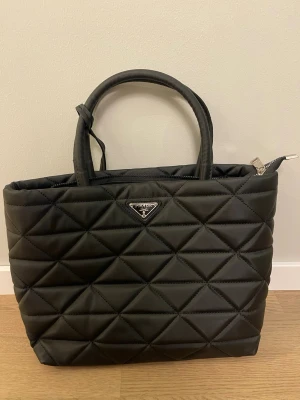 Dam väska  - Dam väska helt ny, oanvänd 