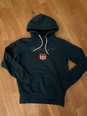 Gant Hoodie - Snygg gant hoodie i storlek XS | Hör av er vid fundringar| 