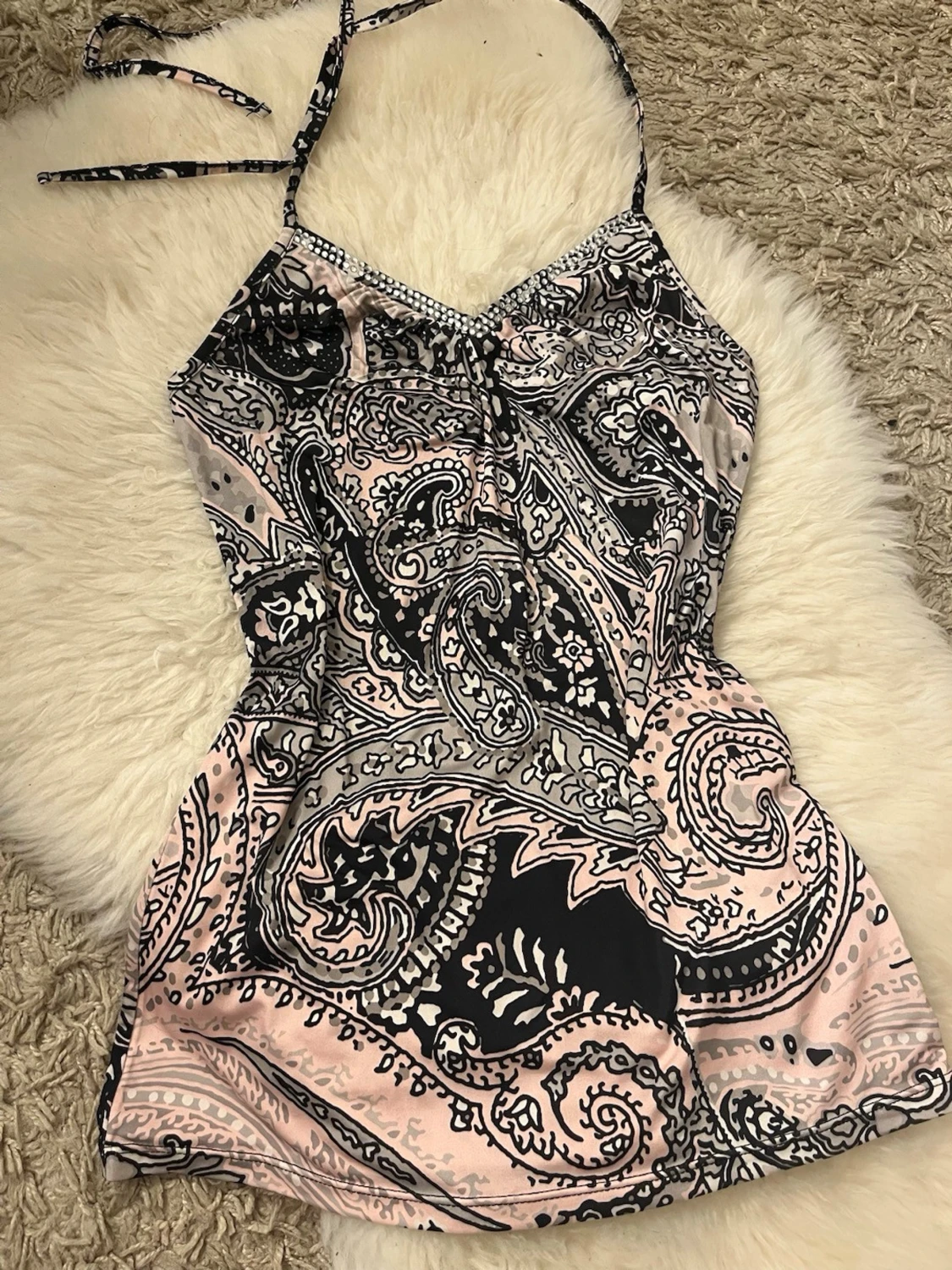 Mönstrad linnetopp med paisley