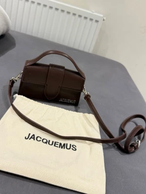 Jacquemus womens brown small bag/ purse - Like brand new. Bought on Vinted with item verification and came out as 100% real. Please send your offers!