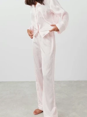 Satinpyjamas - Satinpyjamas från Gina Young i storlek 158-164 men passar Xs🩷