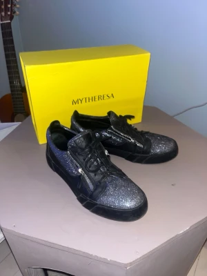 Giuseppe Zanotti Skor - Säljer dessa riktigt feta Giuseppe Zanotti skor, riktigt bra skick och perfekta till vinter/vår!