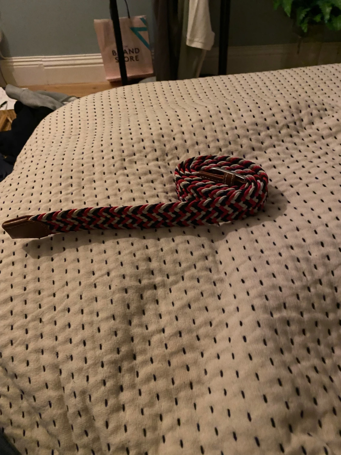 Randig flätad bälte i rött och svart - 2