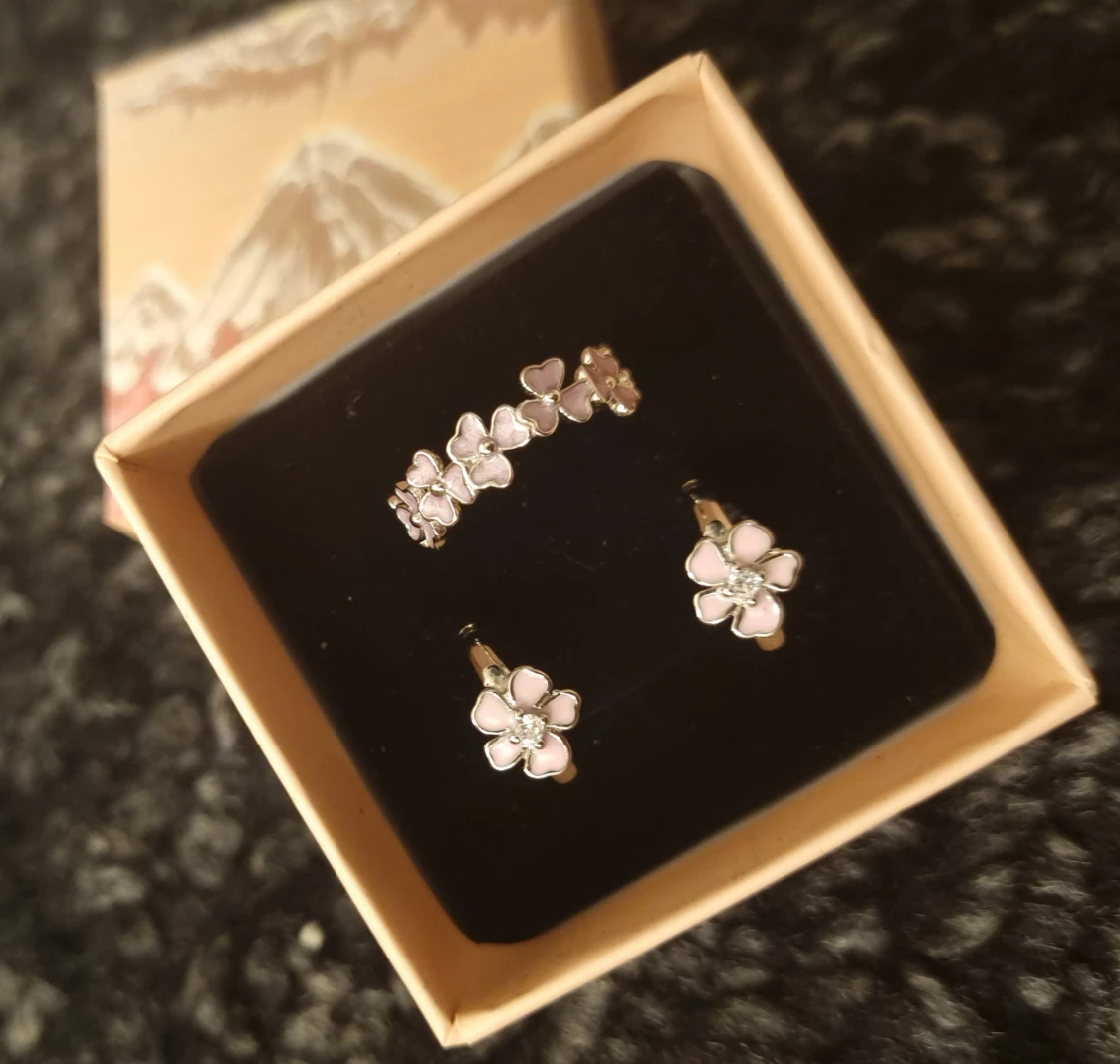 Blommiga smyckeset  - 6