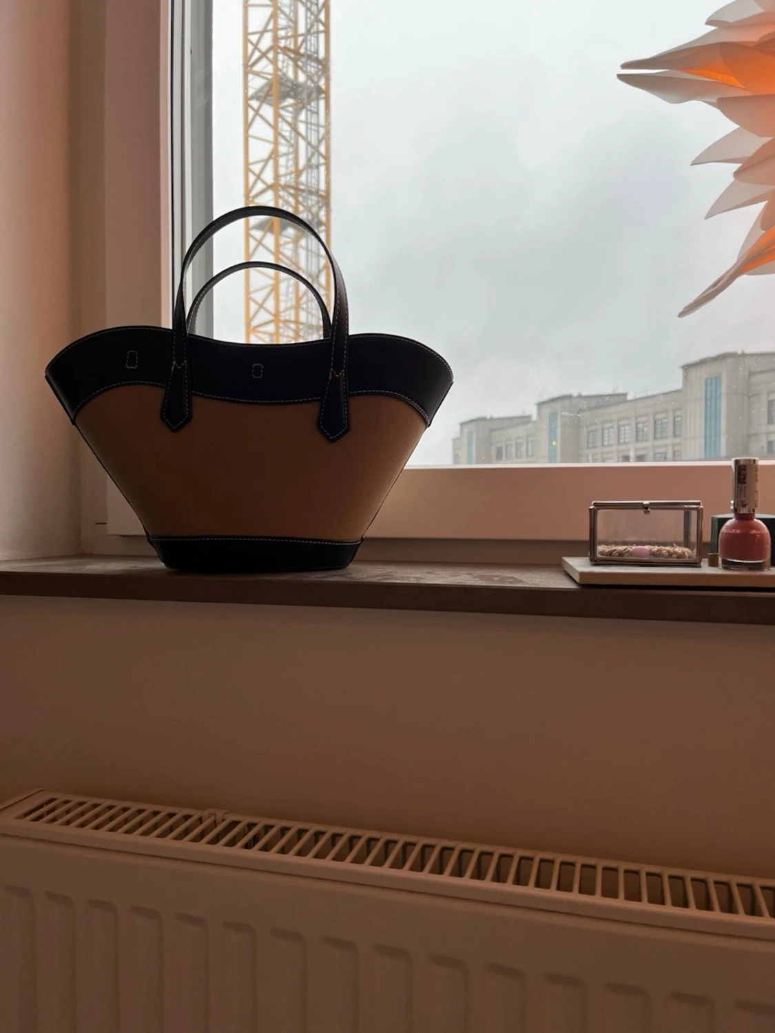 Beige och svart handväska från H&M - 4