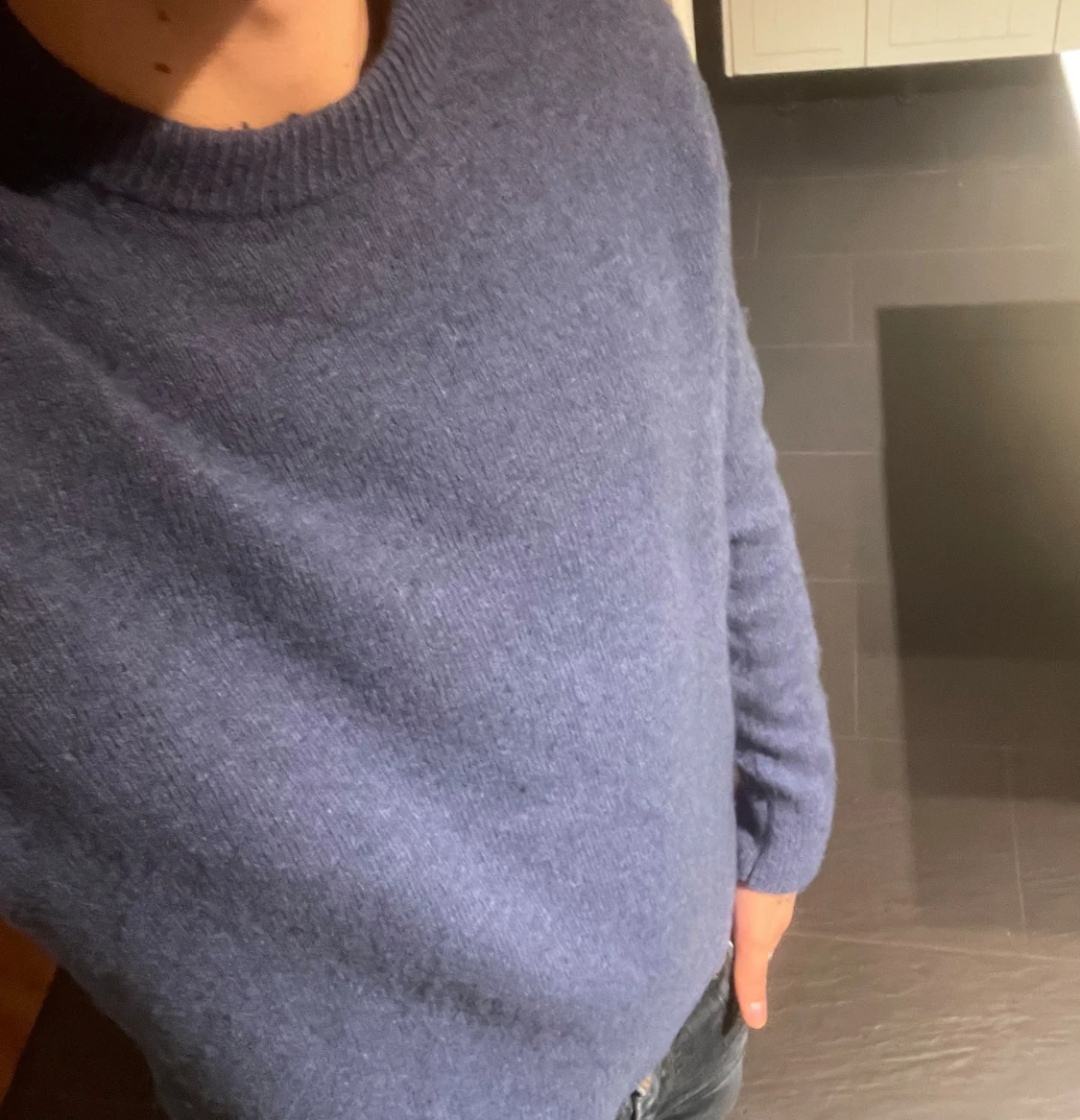 Blå stickad tröja  - 1