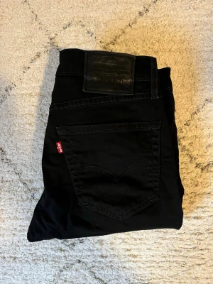 Levis jeans - Levis jeans i storlek W31 L32