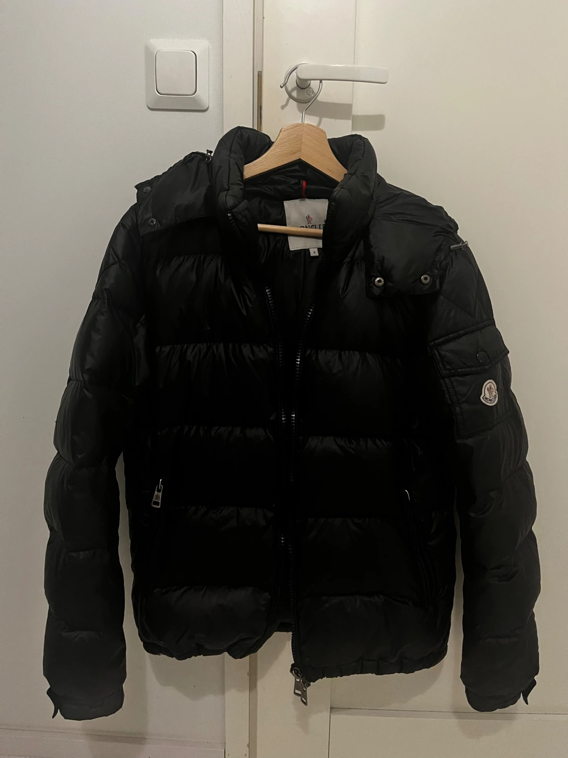 Svart Moncler pufferjacka herr