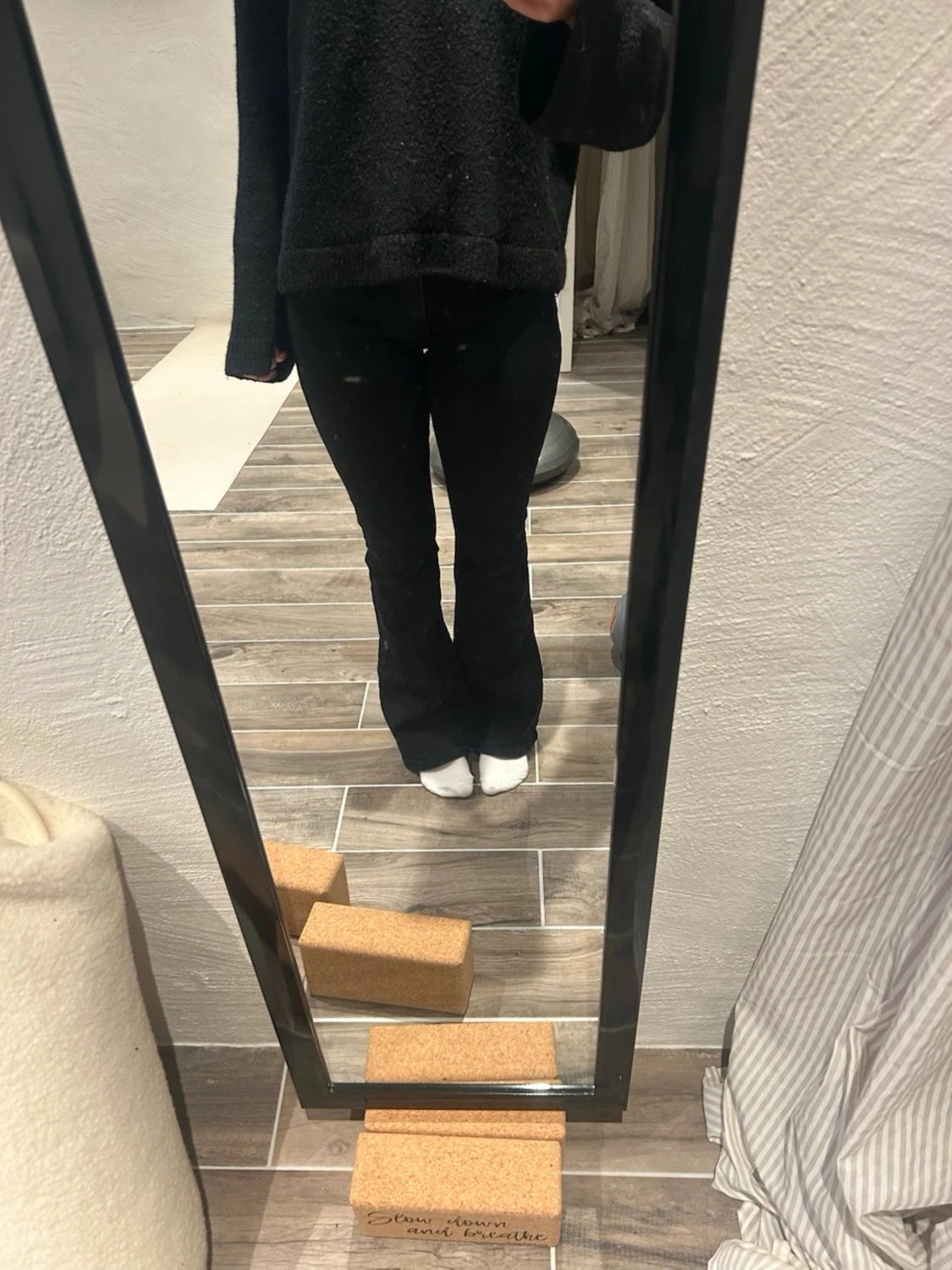 Svarta bootcut jeans - 2