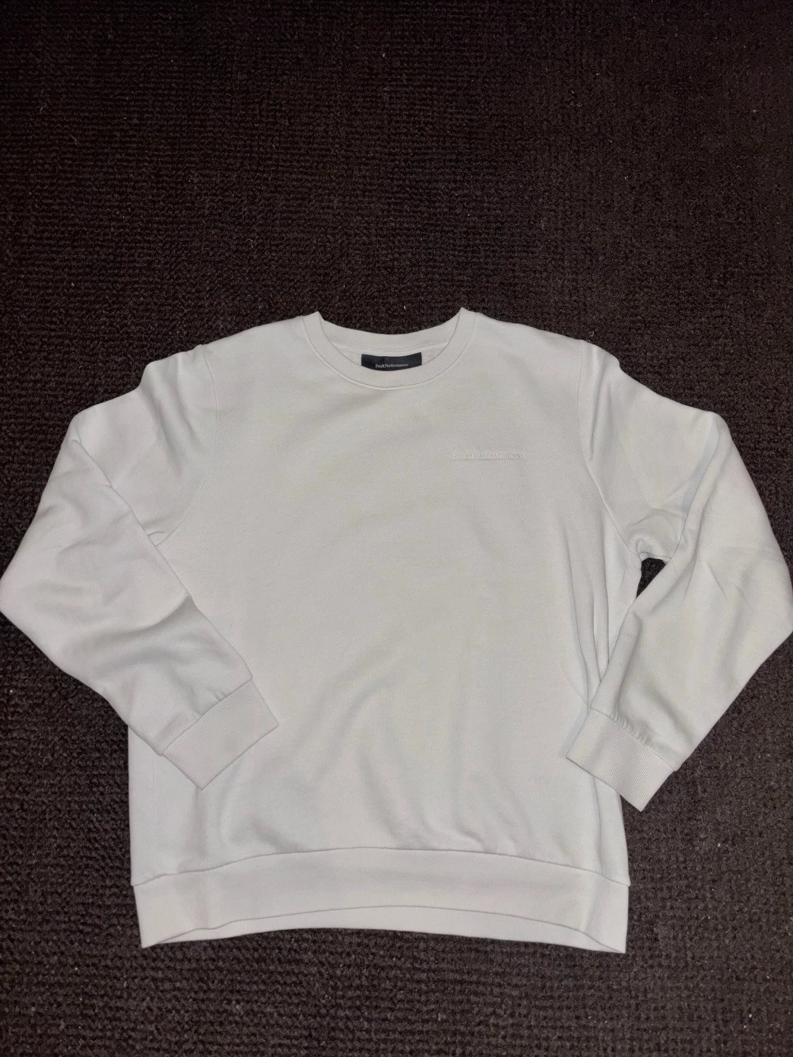 Peak Performance sweatshirt