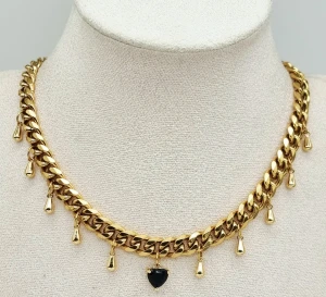 Guldpläterat halsband med hjärta  - Högkvalitativ rostfritt stål 316 belagt med guld. Kedjetjocklek-9mm .Liknande Maria Nilsdotters smycke. 