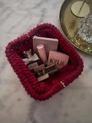 Röd clutch  - Fin röd clutch perfekt till jul!❤️