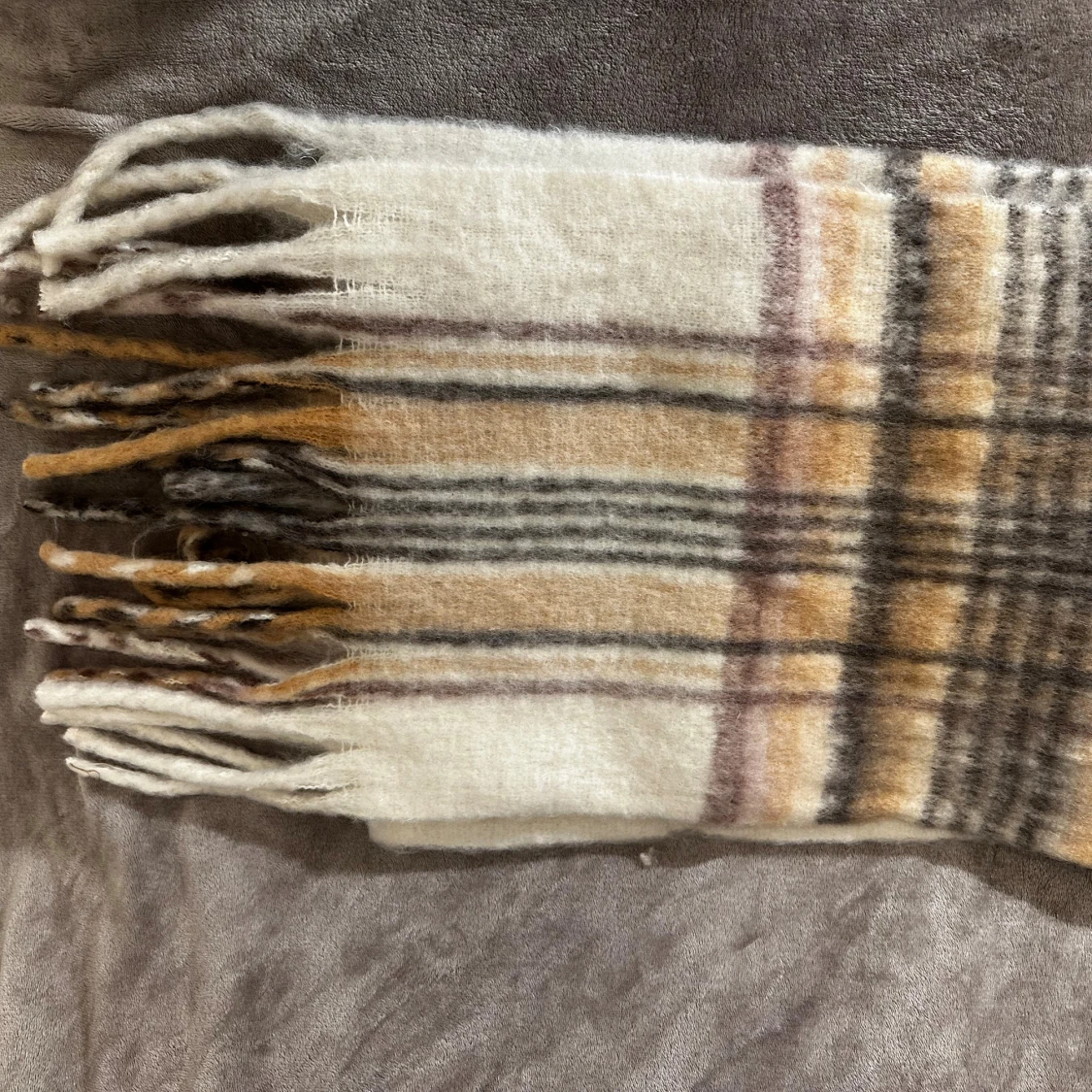 Rutig cashmere halsduk 