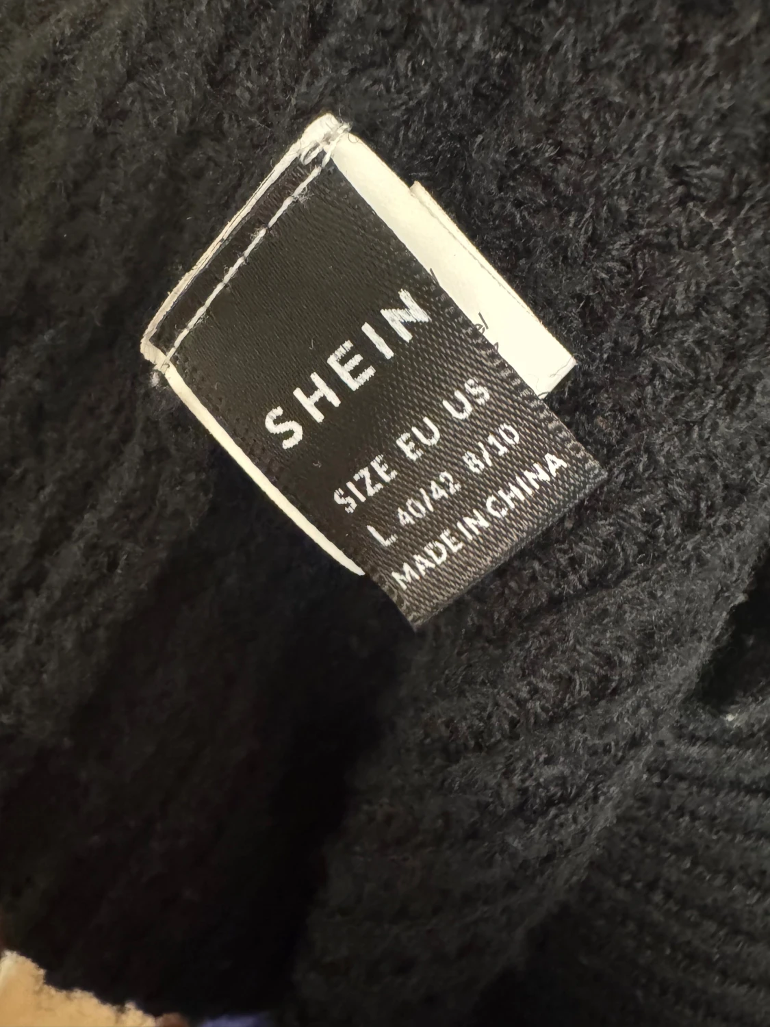 Svart kofta med mönstrade ärmar från SHEIN - 1