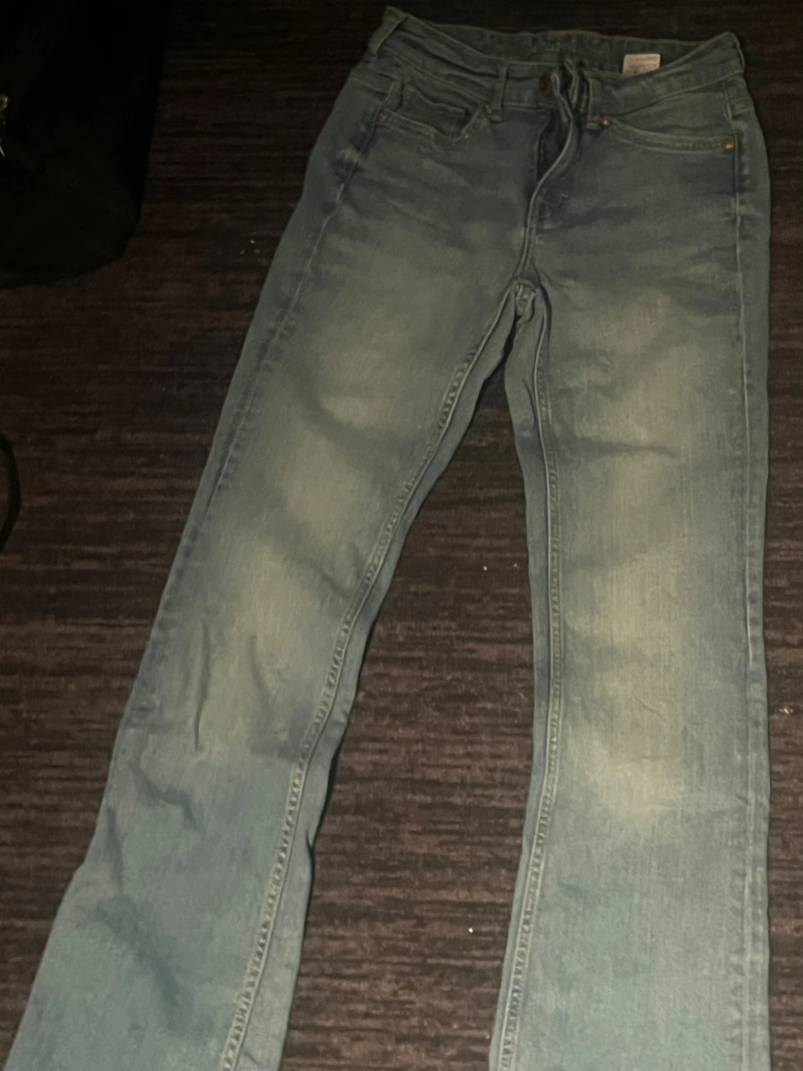 Blå bootcut jeans