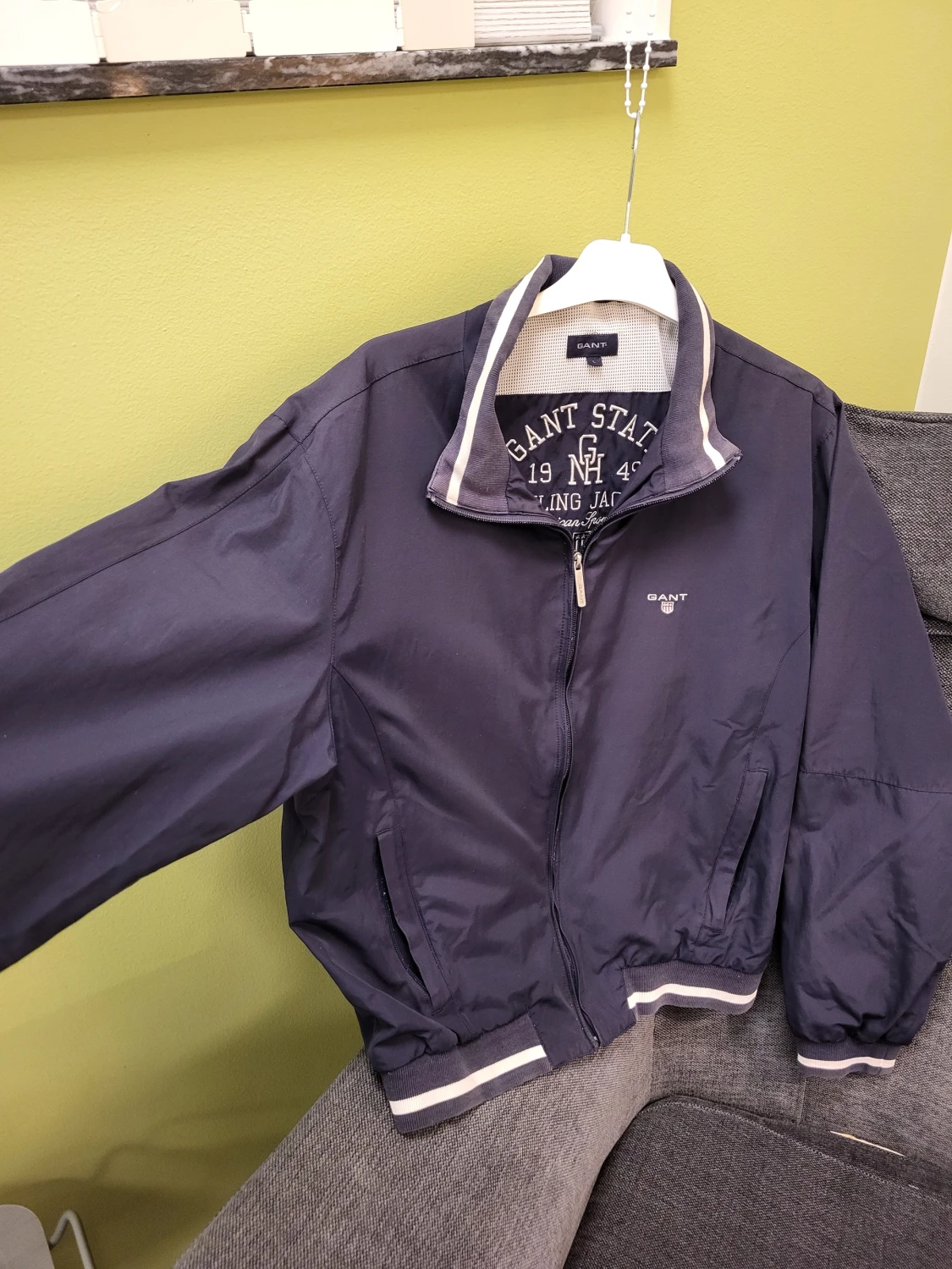 Marinblå vindjacka från Gant - 2