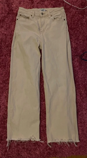Fina jeans  - Fina jeans från Lager 157. Använda 2 ggr. 