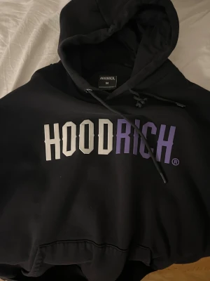Hoodrich hoodie - Helt ny, storlek M kan passa S
