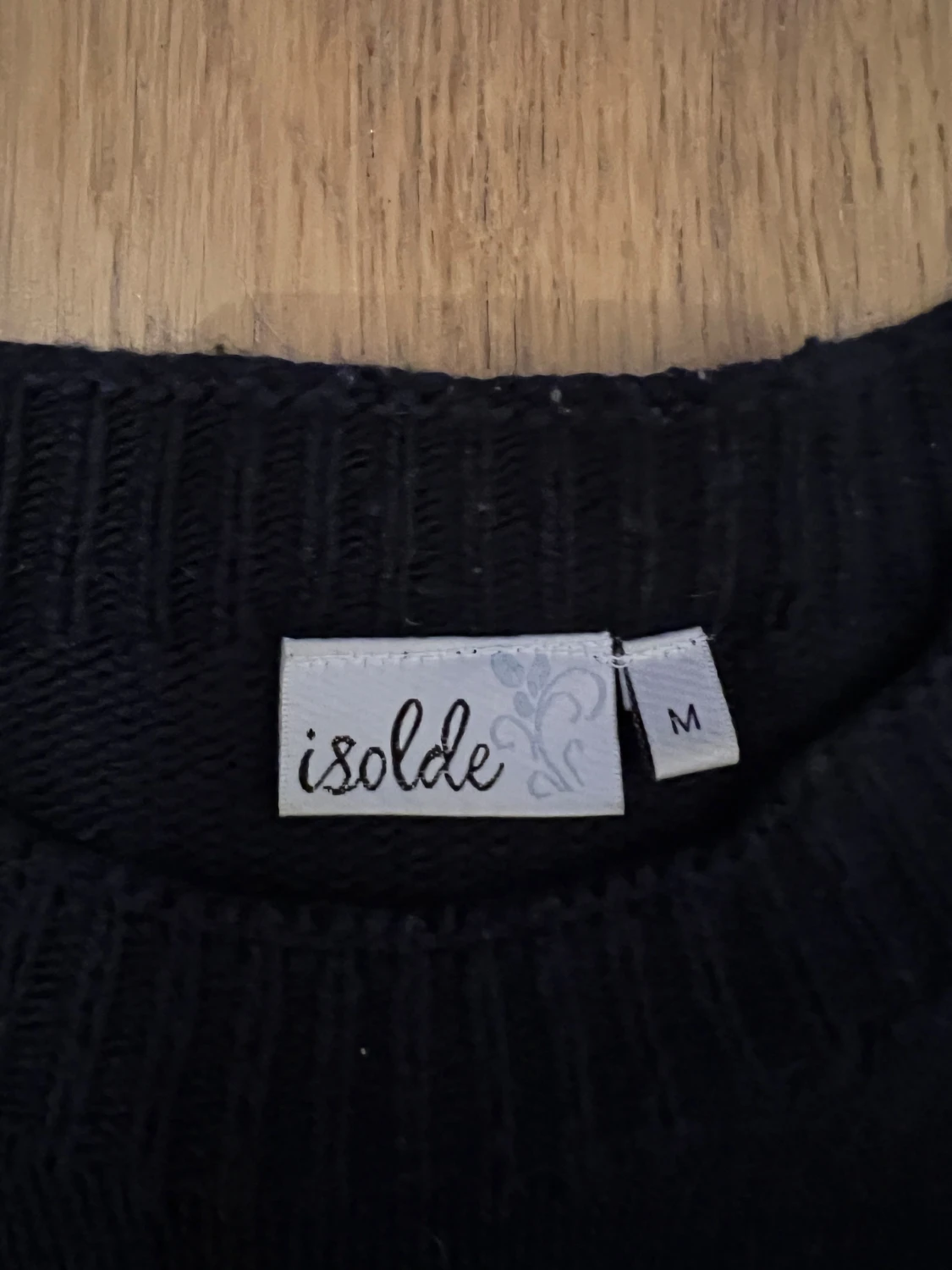 Svart stickad tröja från Isolde - 1