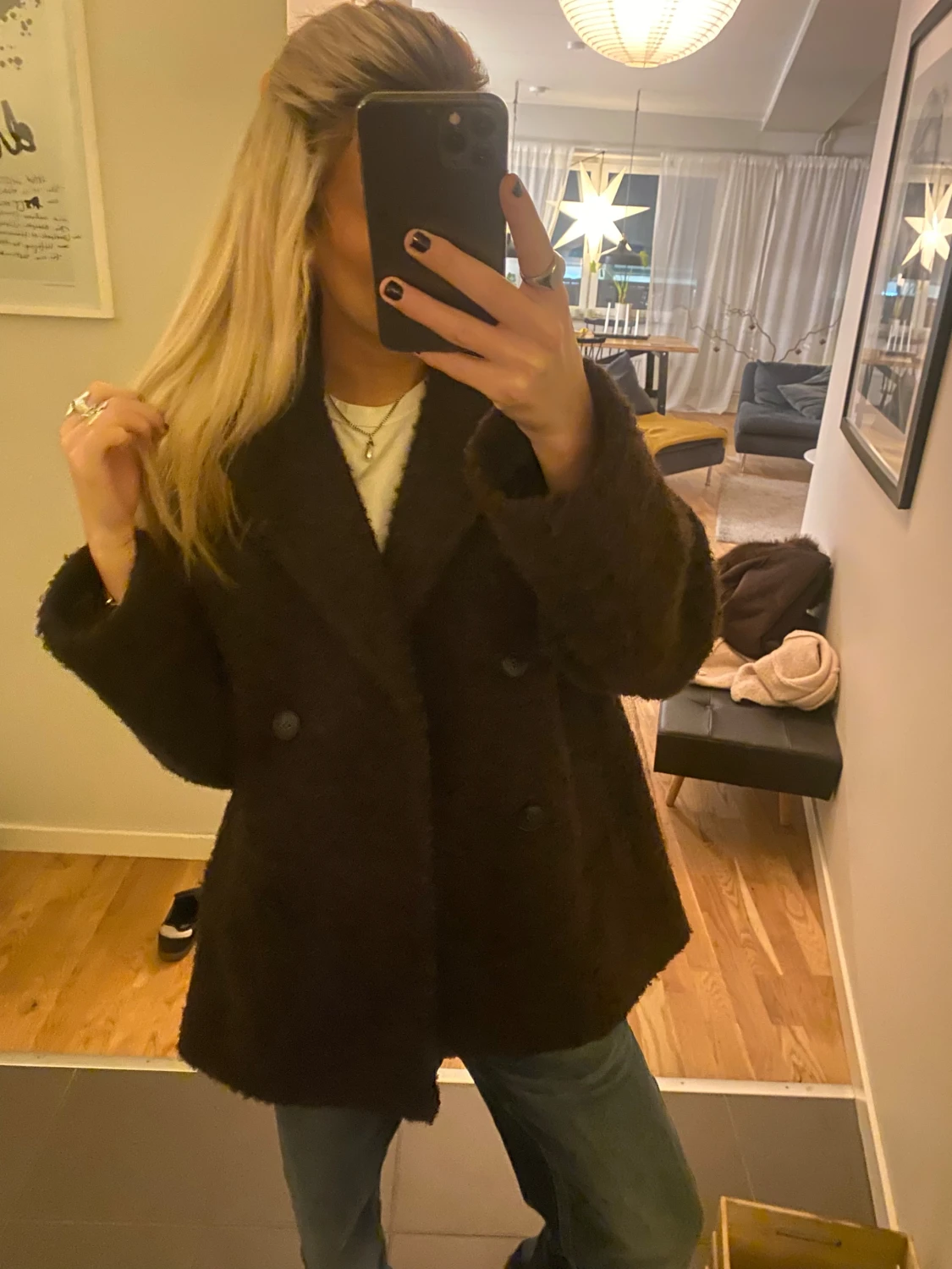 Mörkbrun teddyjacka med knappar