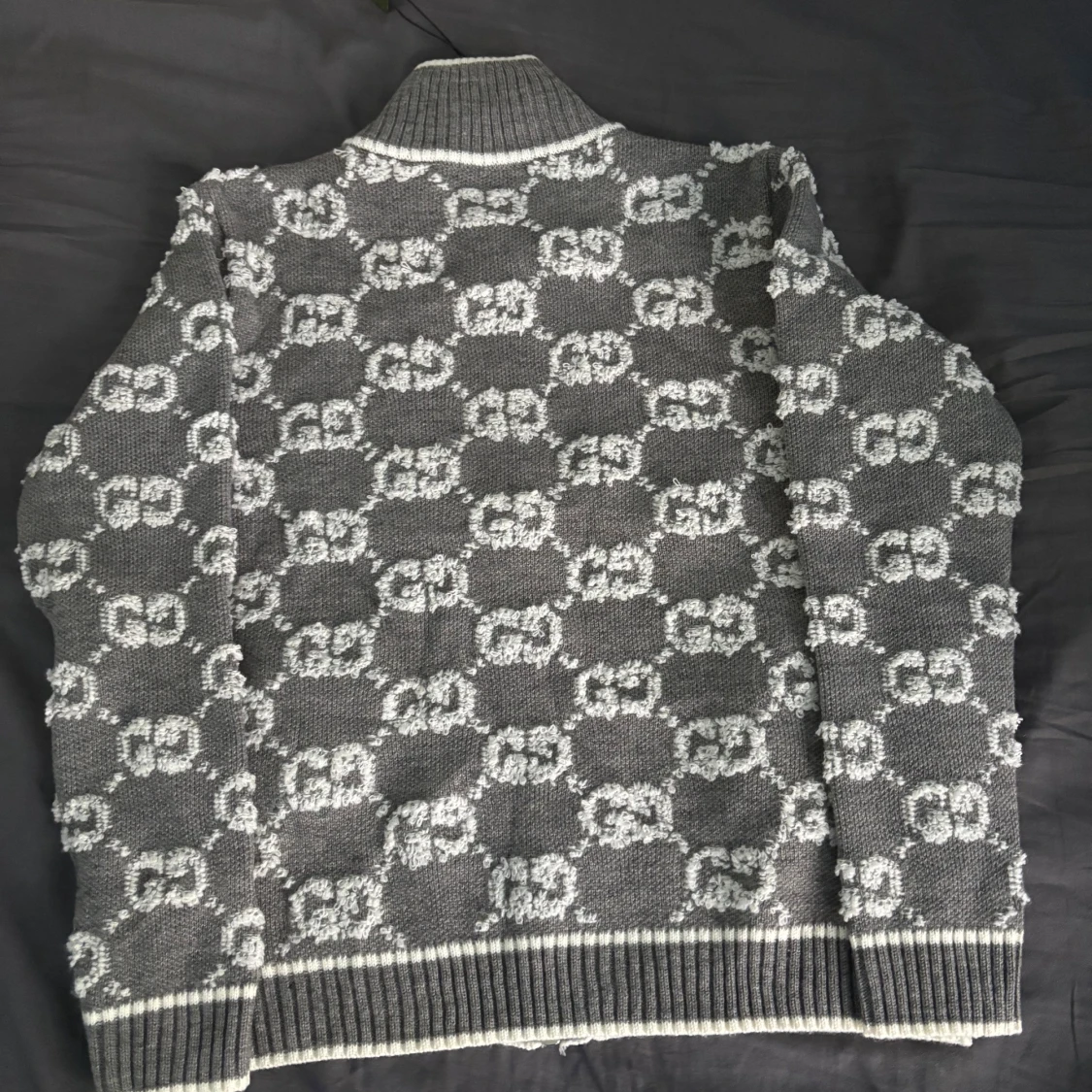 Grå Gucci cardigan  - 1