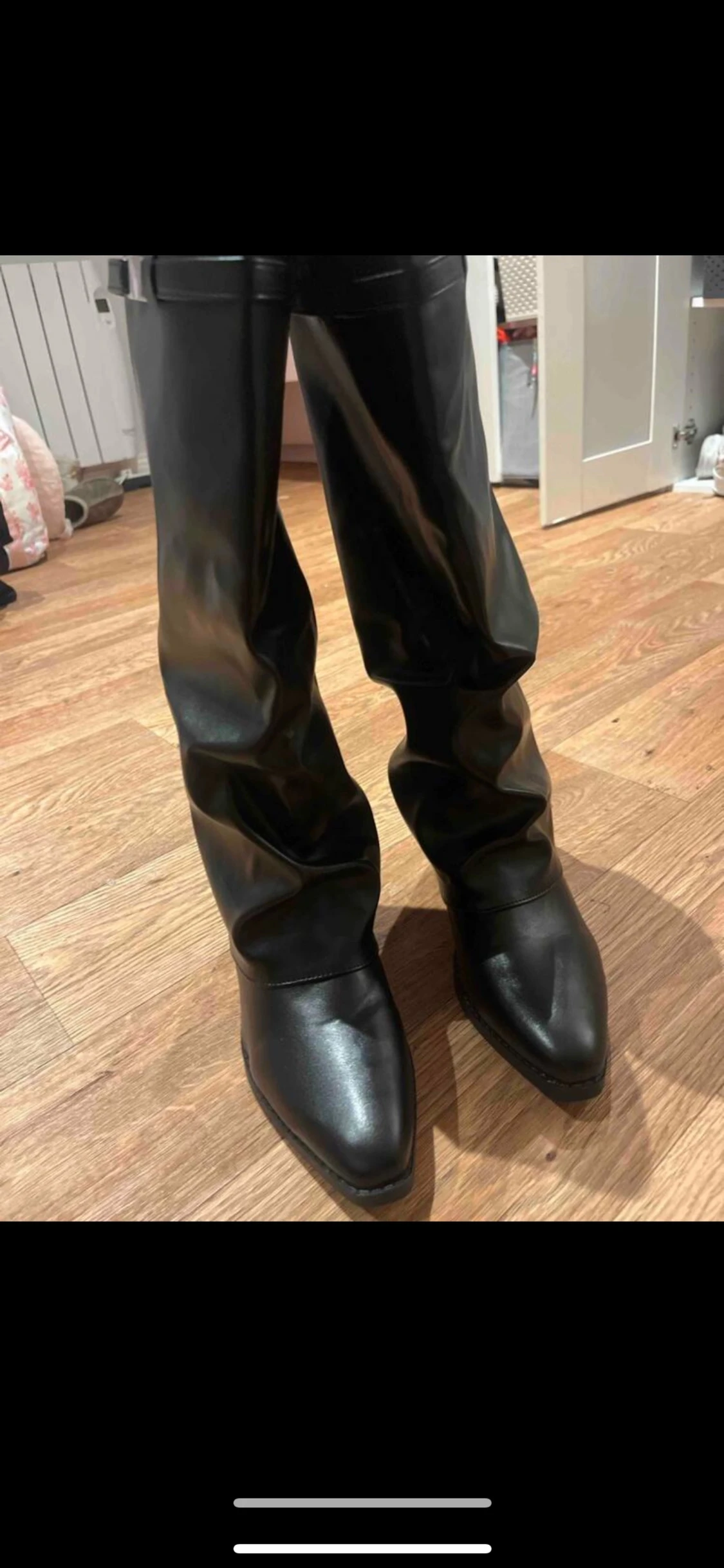 Svarta stövlar med spetsig tå - 2