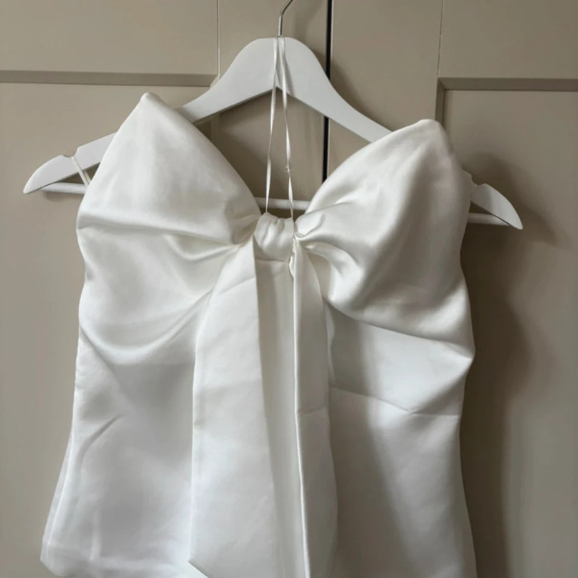 Vit satintopp från zara