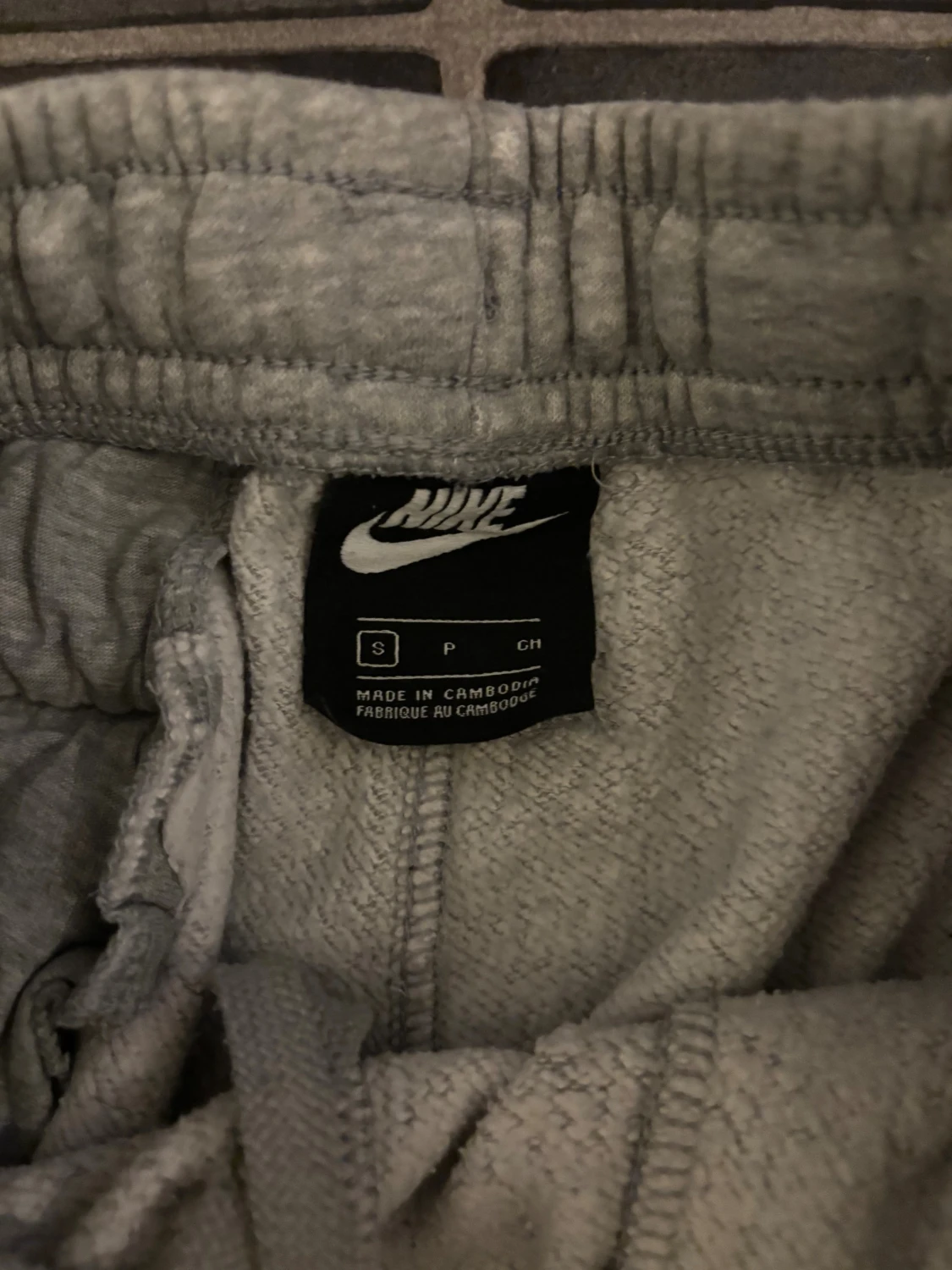 Grå mjukisbyxor från Nike, storlek S - 3