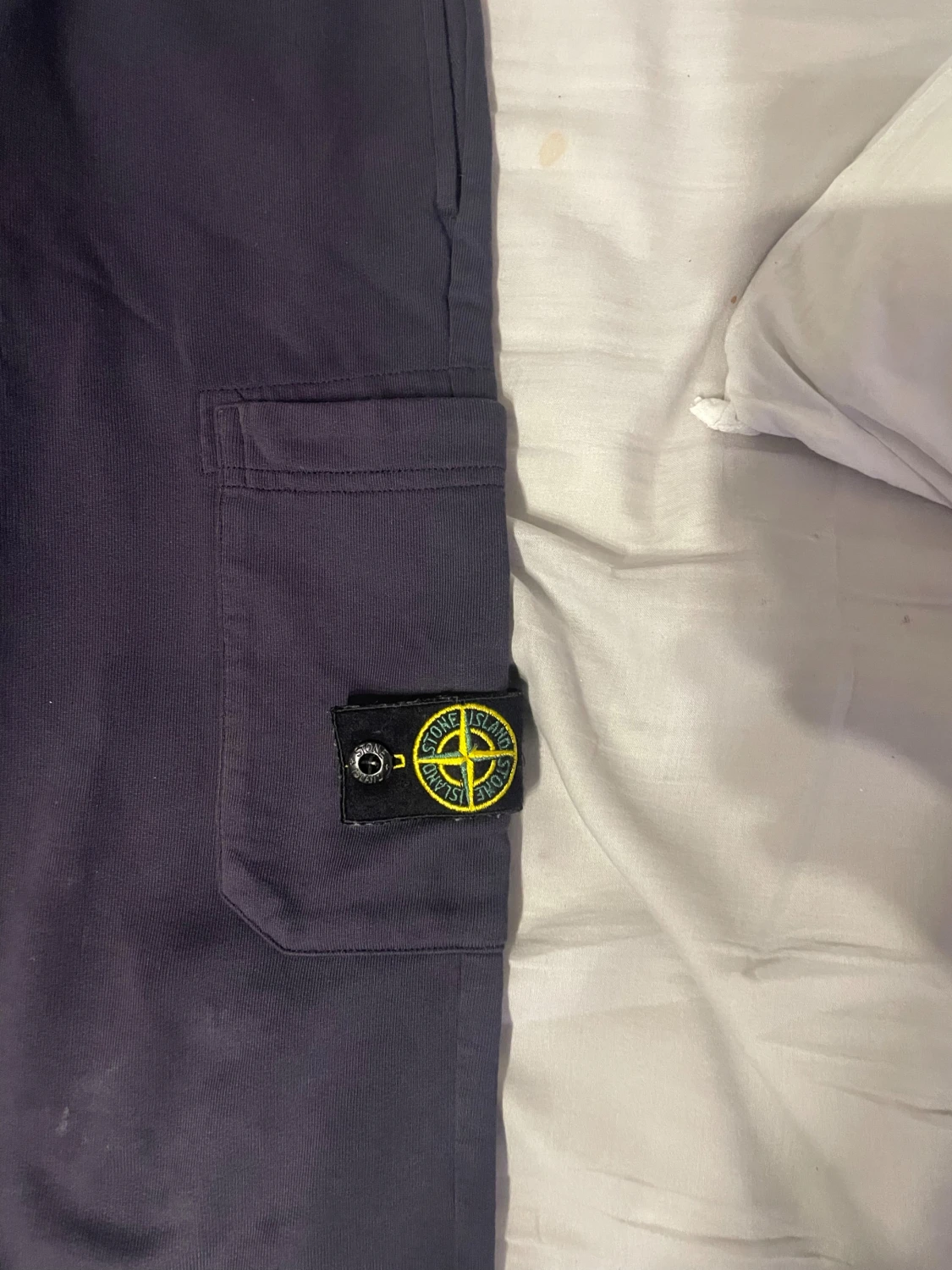 Mörk blåa stone Island byxor  - 1