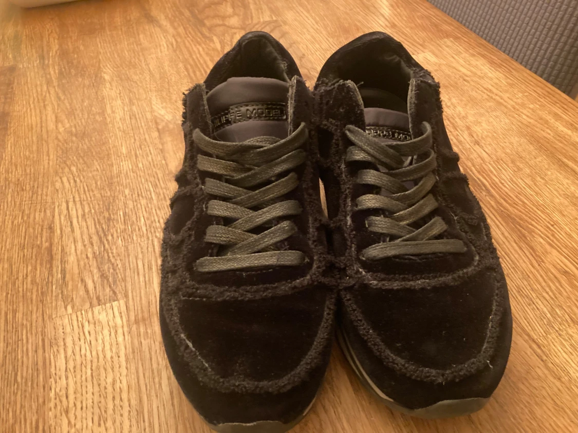 Svarta Philippe Model sneakers i mocka - 2