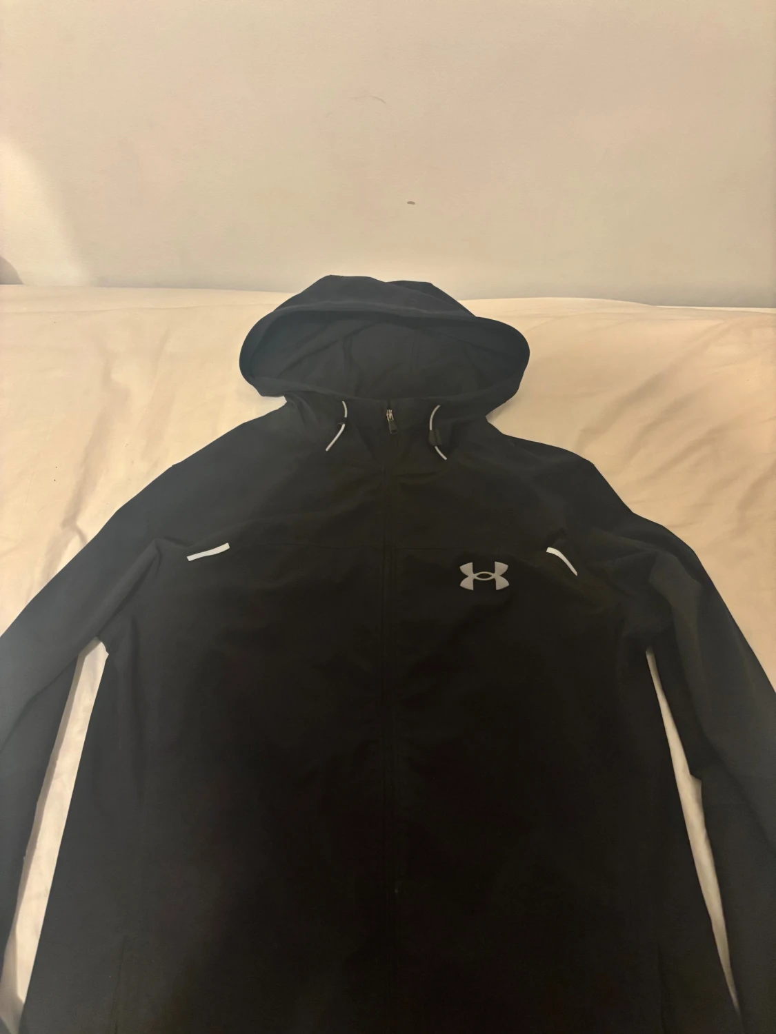 Svart vindjacka från Under Armour