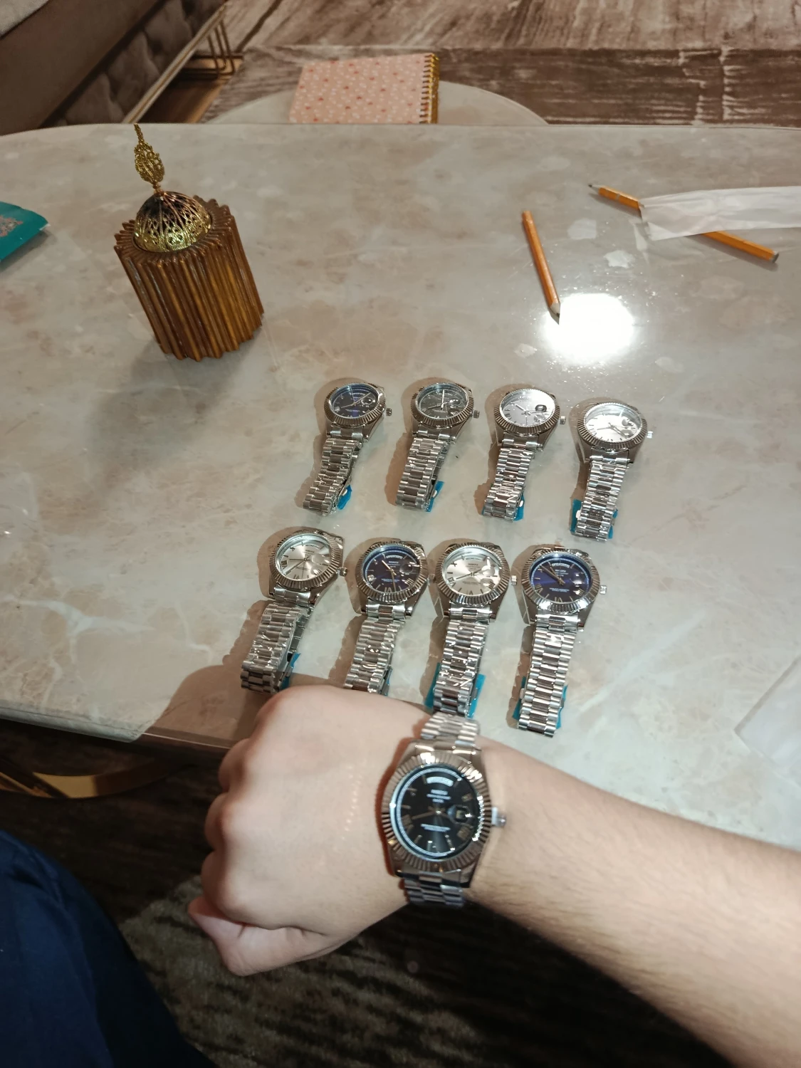 Silverfärgad dunväst med dragkedja