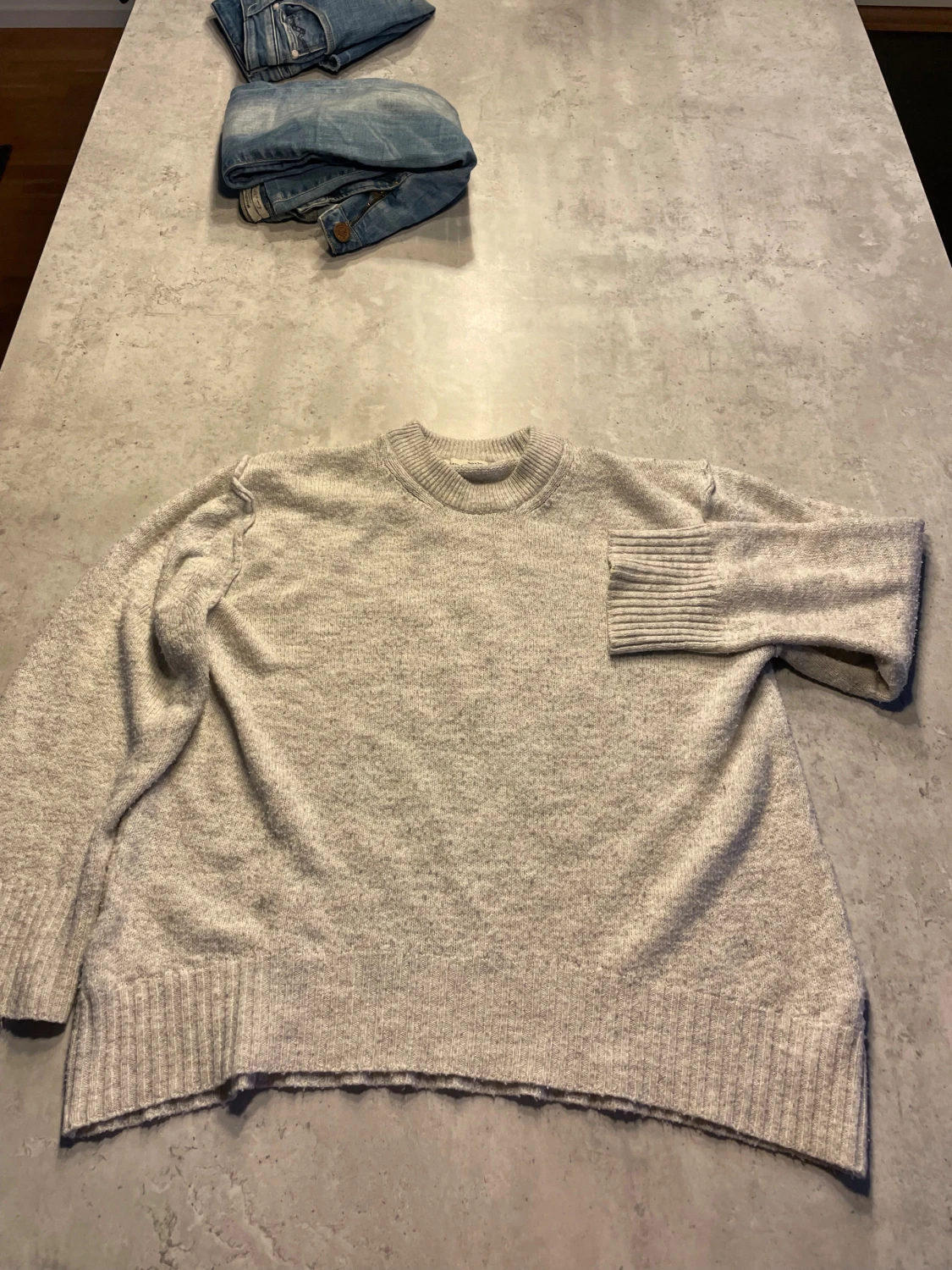 Ljusgrå stickad tröja Pull&Bear - 2