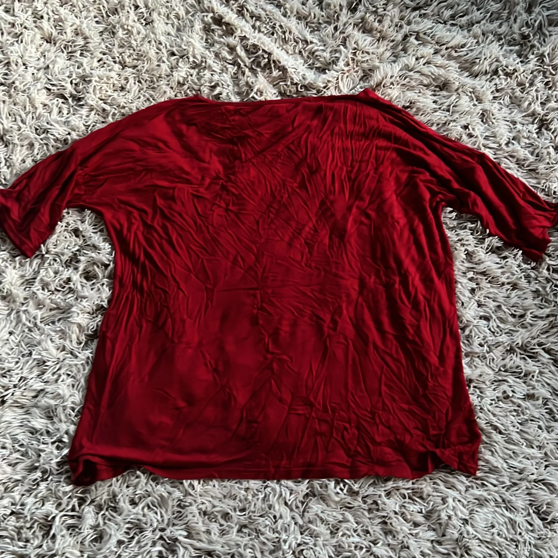 Röd basic topp med korta ärmar  - 1