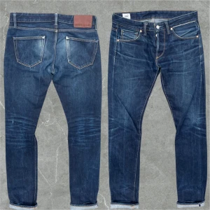 Selvage Jeans - Riktigt snygga selvage jeans med mycket kontrast och fade. 40cm midja 108cm längd.Jeansen är i slim fit! Skriv vid funderingar💬