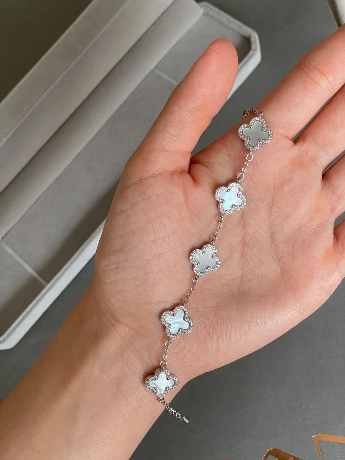 Silver glittrig klöver armband  - 3
