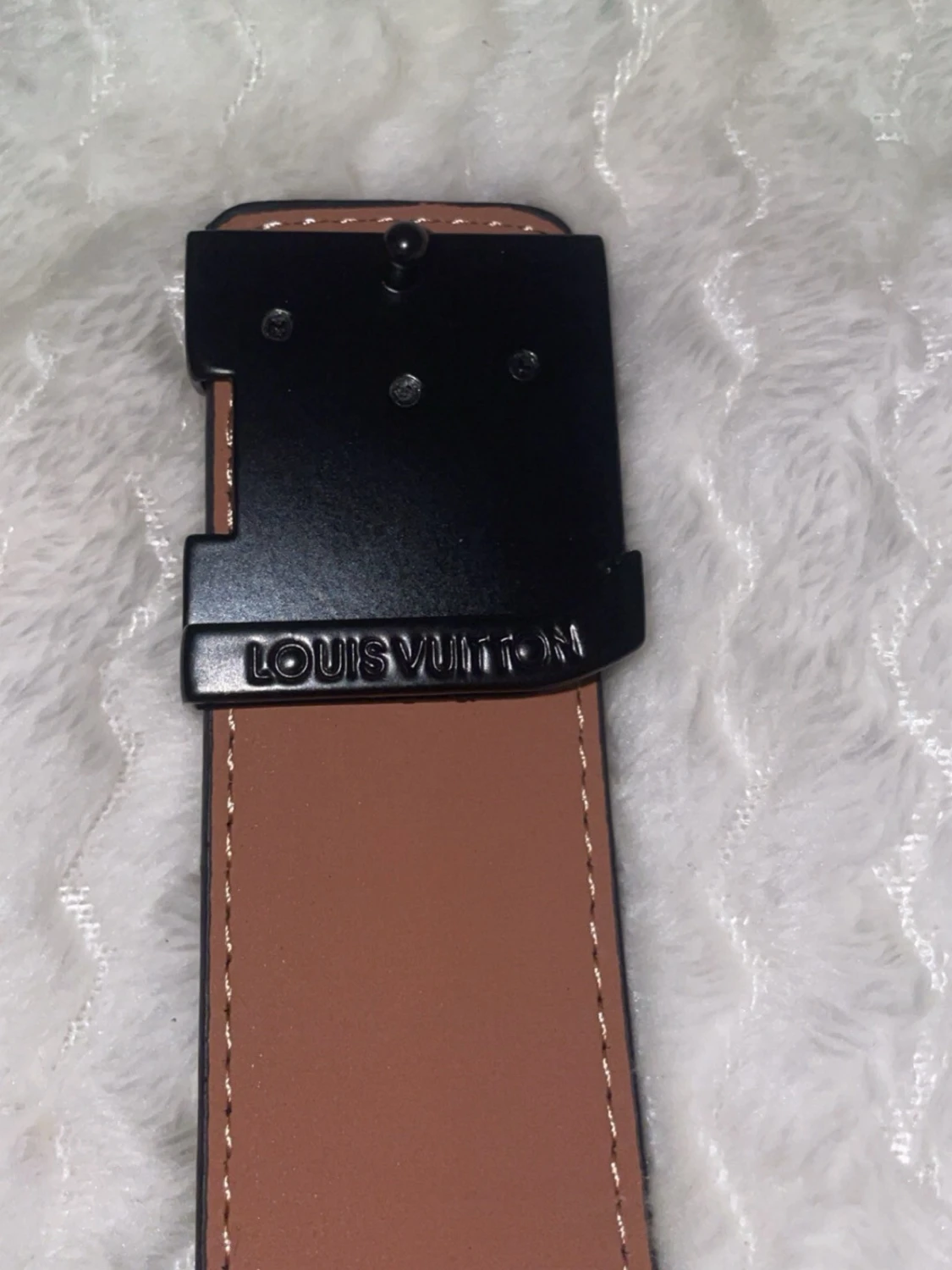 Svart randigt bälte  - 1