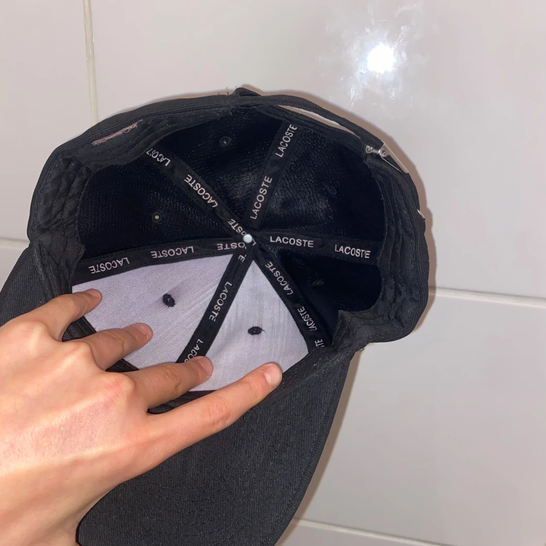 Svart Lacoste keps med krokodillogo - 4