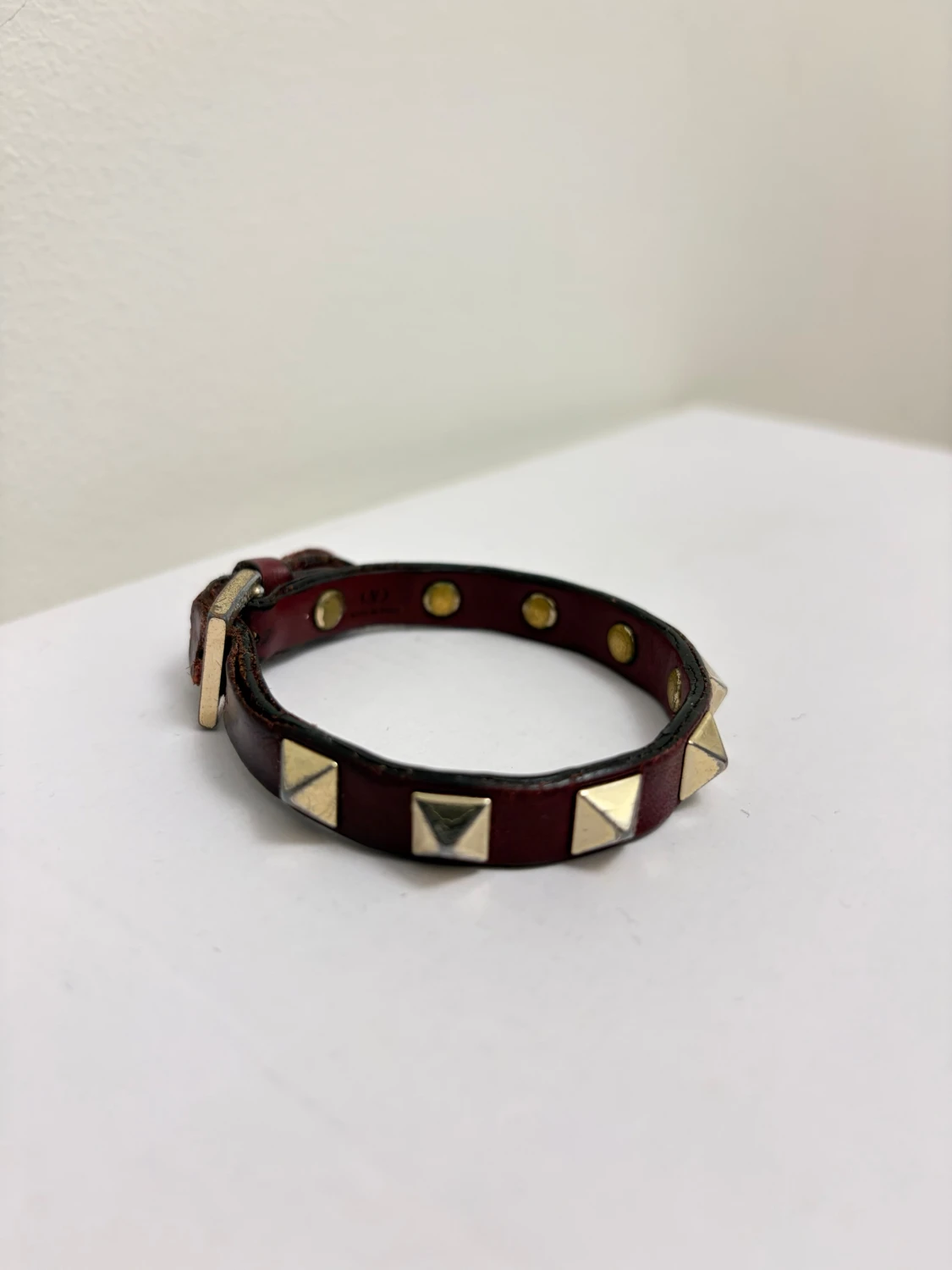 Vinröd Valentino Armband