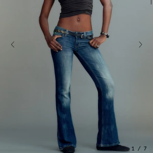 Cheap Monday jeans - Helt nya pris lapp kvar, säljer pga att de är för små för mig. Jätte fina och lågmidjade jeans! 