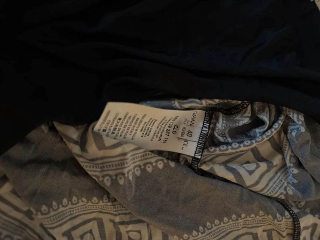 Svart blus från Versace NWT - 3