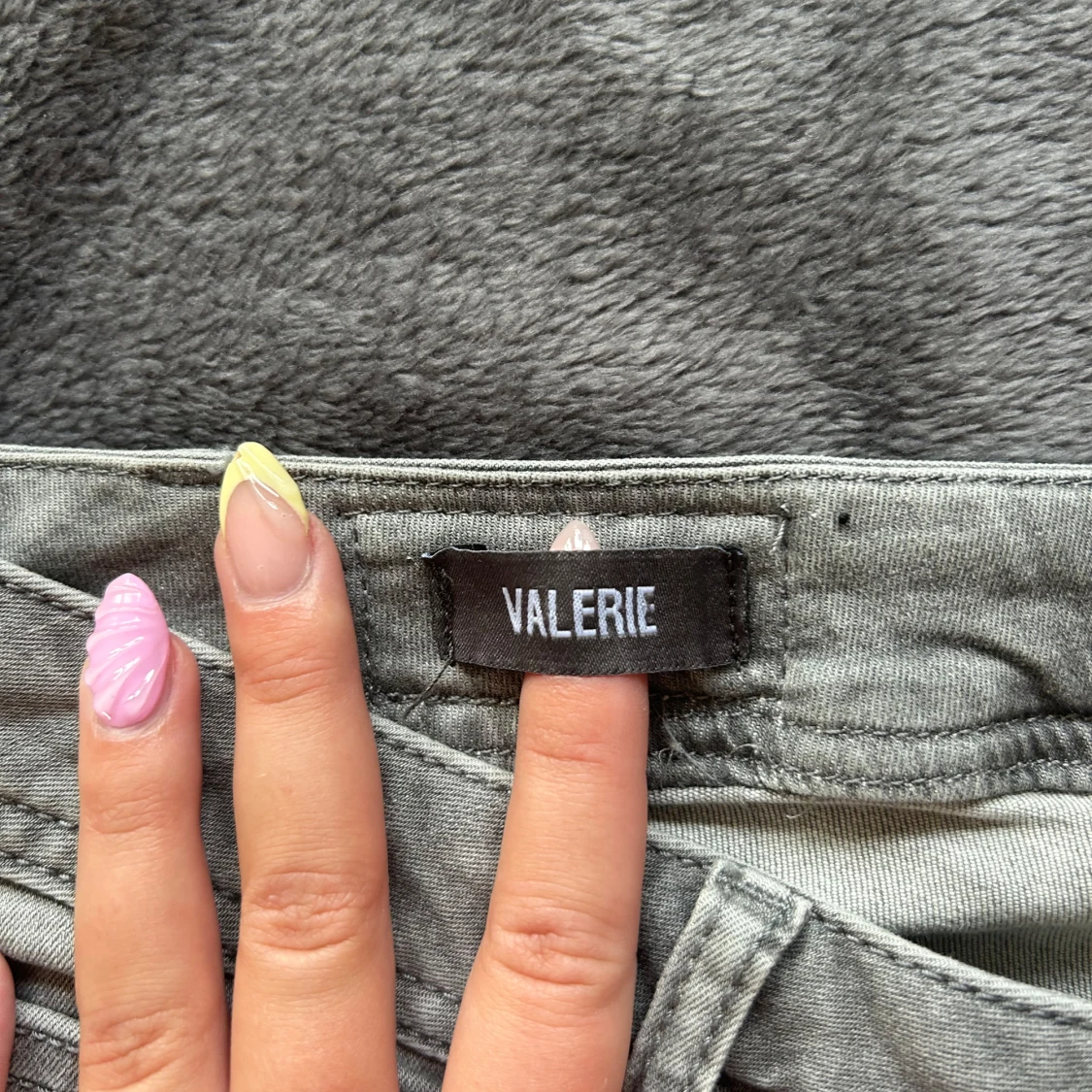 Grå jeans från LTB Valerie - 3