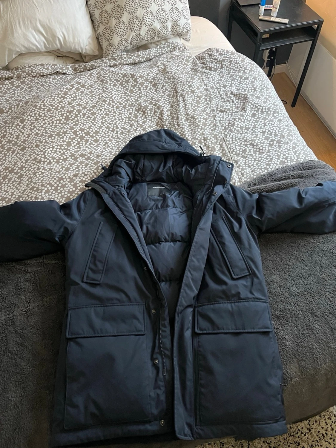 Mörkblå dunjacka Peak Performance