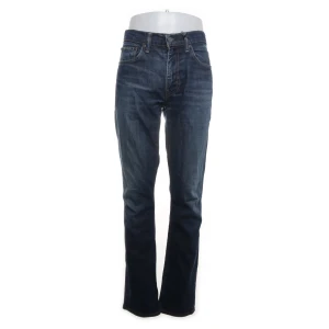 Levis 511 - Tvärgata Levis 511, storlek 34/34 men passar mindre. Skriv vid frågor!